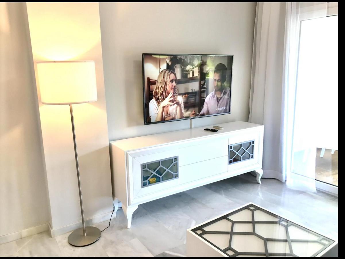 Mi Capricho 3-5 Beachfront- Apartment With Sea Views In Costa Del Sol Sitio de Calahonda Exteriör bild
