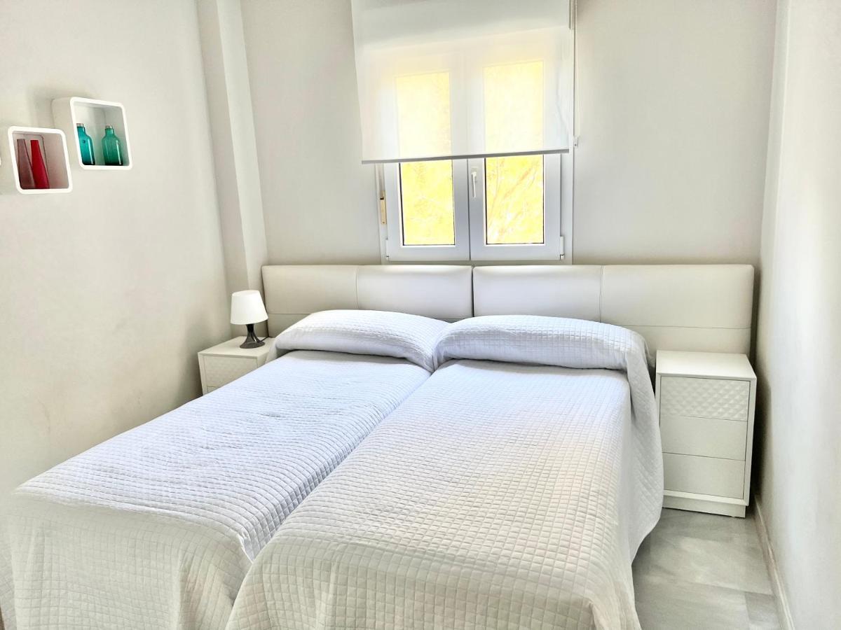 Mi Capricho 3-5 Beachfront- Apartment With Sea Views In Costa Del Sol Sitio de Calahonda Exteriör bild
